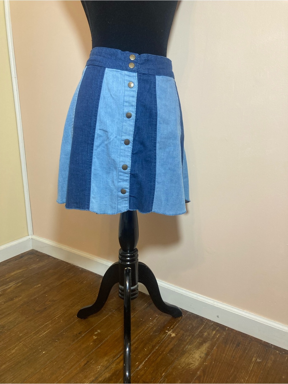 Sleeveless Two-Tone Denim Midi Skirt with Belt - Blue - Picture 4 of 9